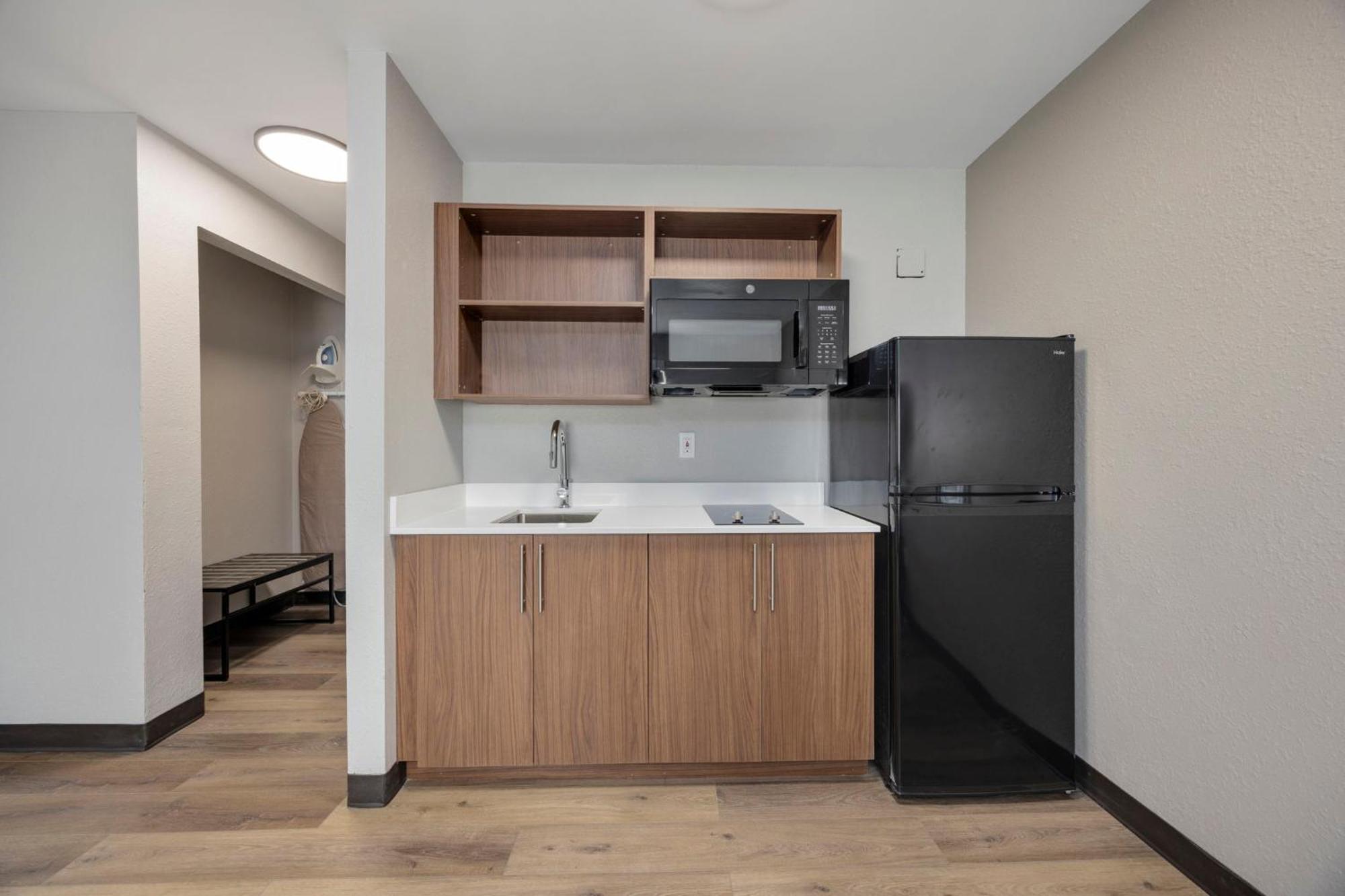 Homestay Suites